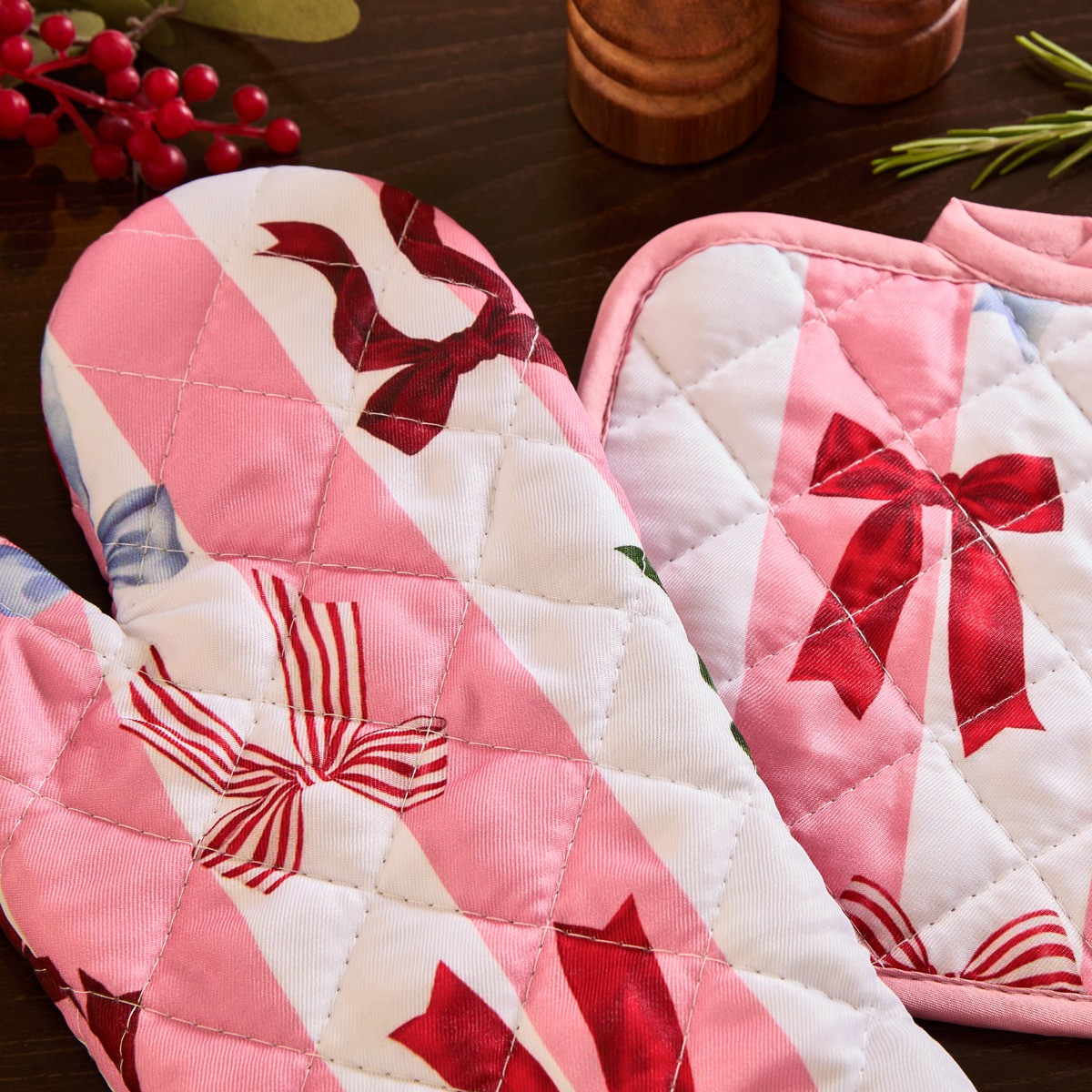 OHS Multi Bow Stripe Oven Mit & Pot Stand Set - Pink/White>
