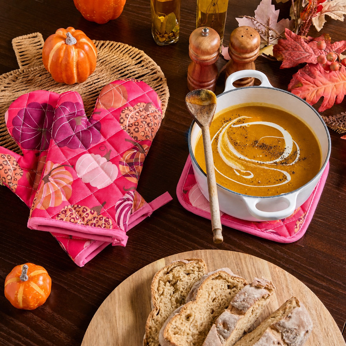 OHS Pumpkin Print Oven Mit & Pot Stand Set - Hot Pink>