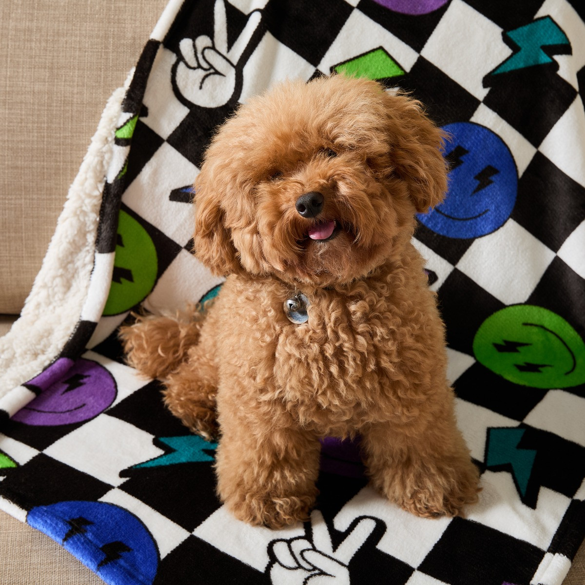OHS Pet Checkerboard Sherpa Reverse Throw - Monochrome>