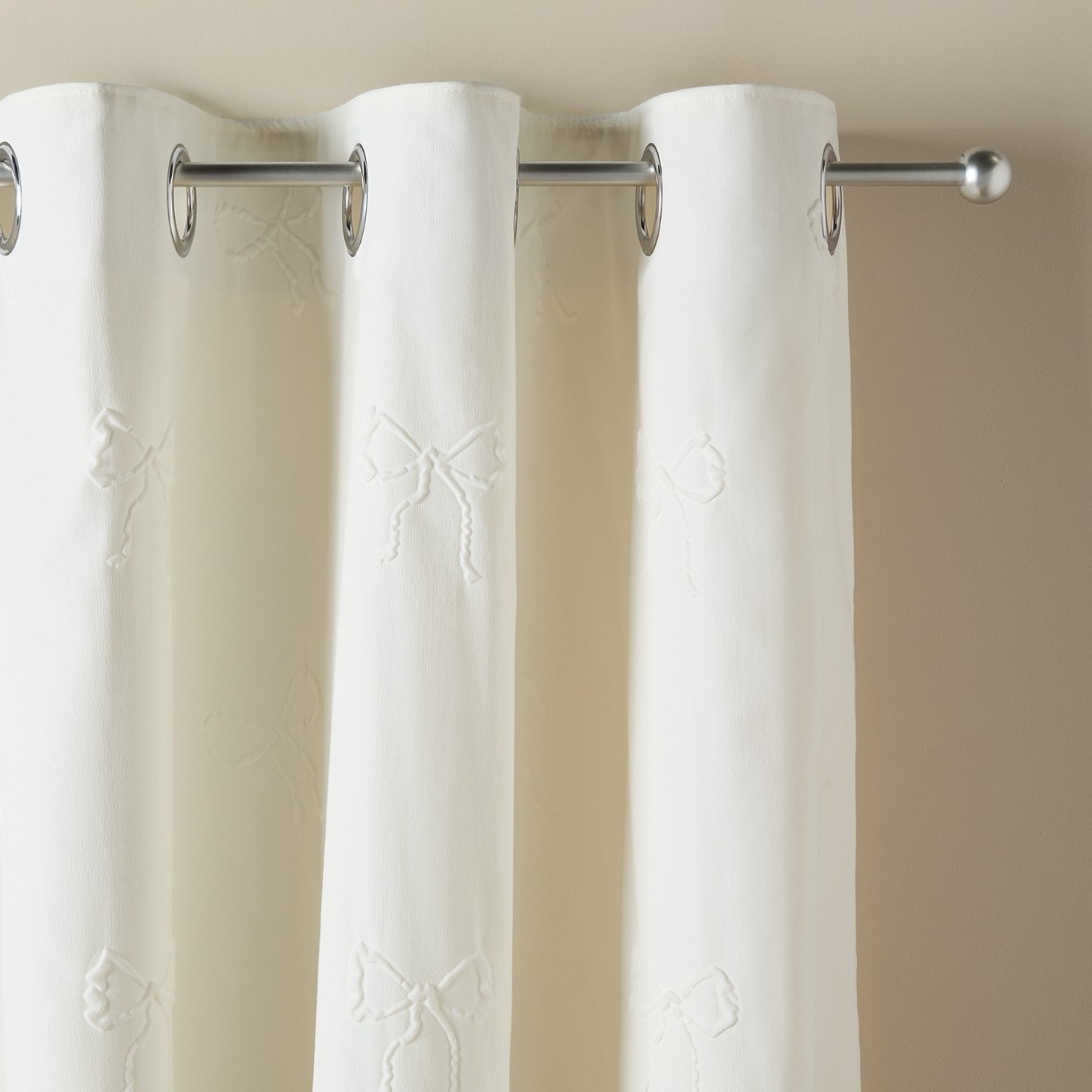 OHS Embossed Bow Curtains - Ivory>
