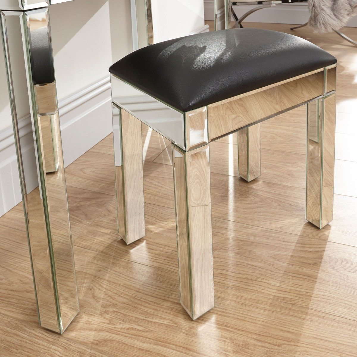 Venetian Mirrored Stool>