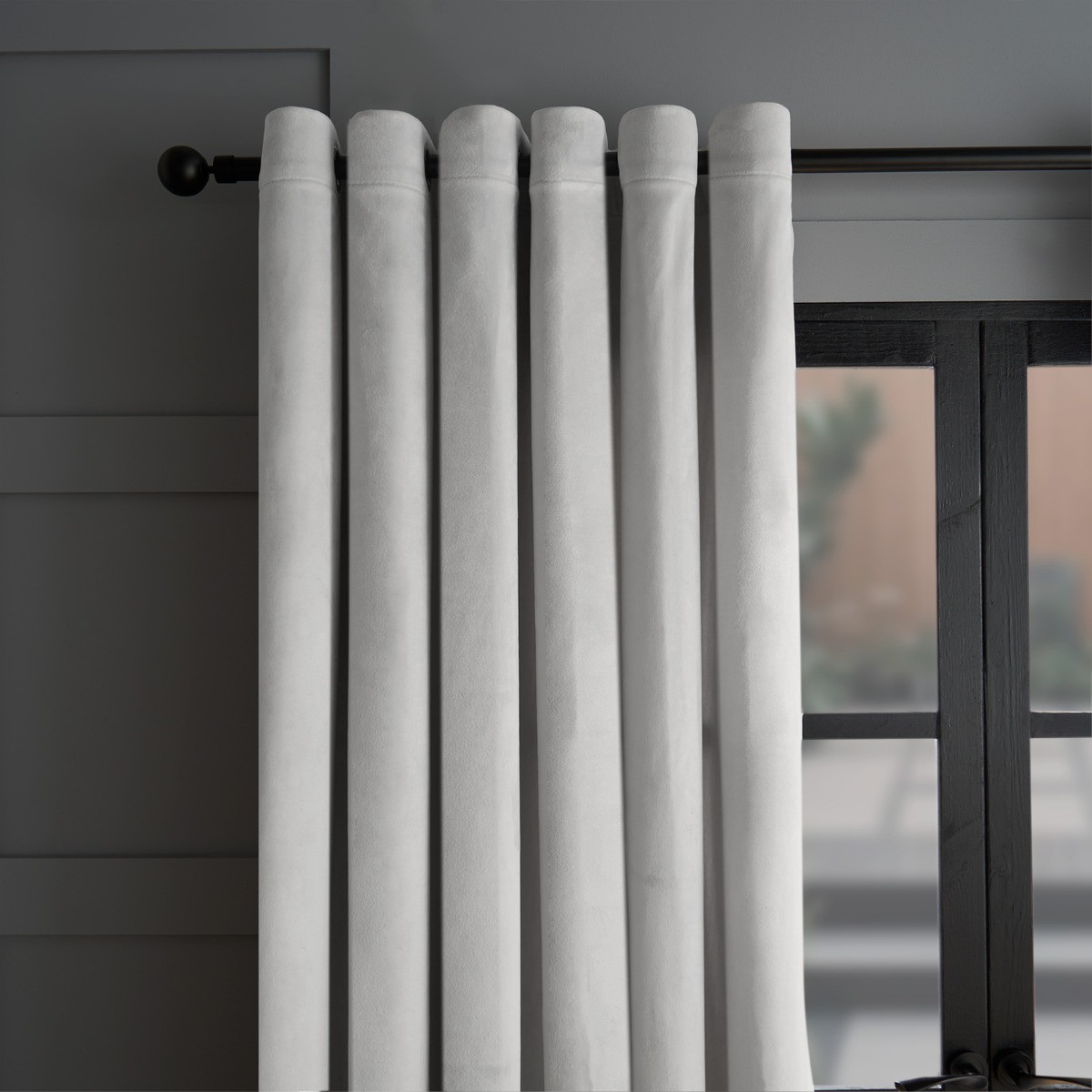 OHS Thermal Velvet Eyelet Curtains -  Silver>