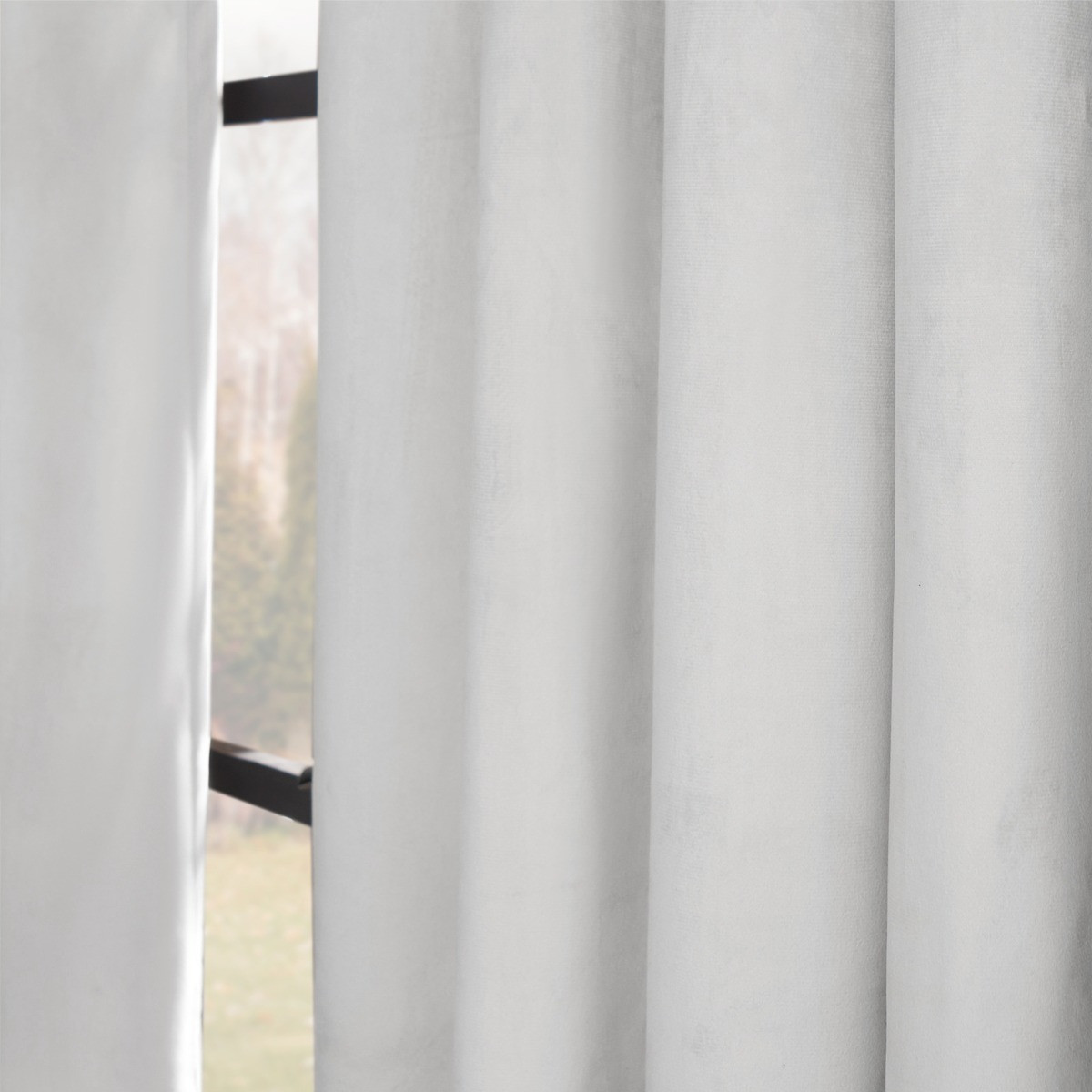 OHS Thermal Velvet Eyelet Curtains -  Silver>