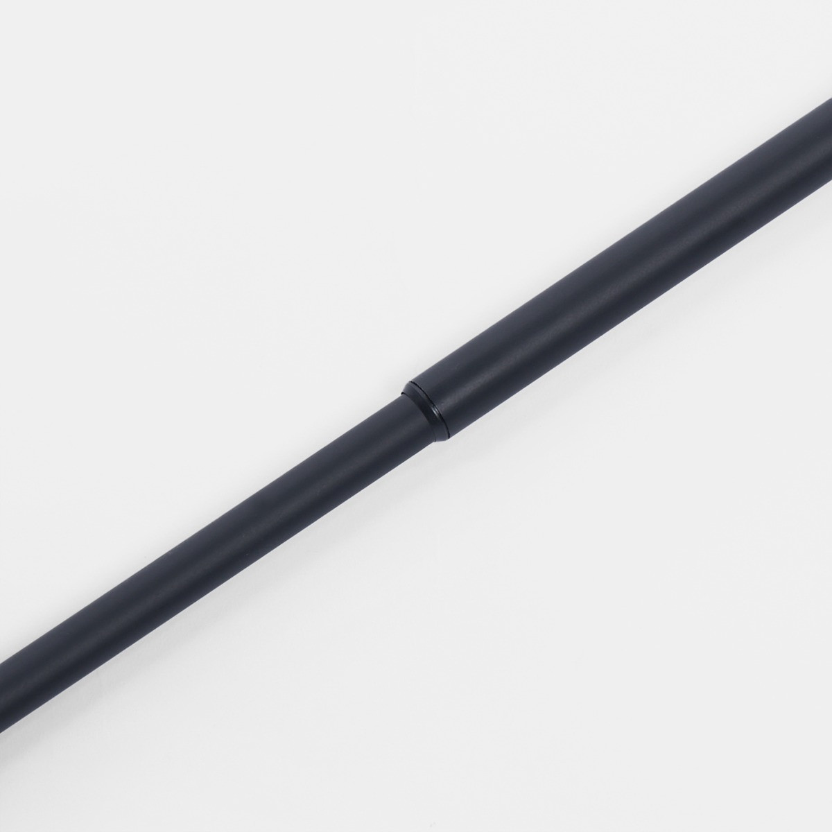 OHS Twist Extendable Curtain Pole - Black>