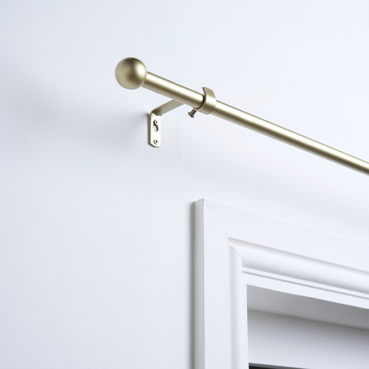 OHS 16mm Extendable Ball Curtain Pole, Brass - 120-220cm>