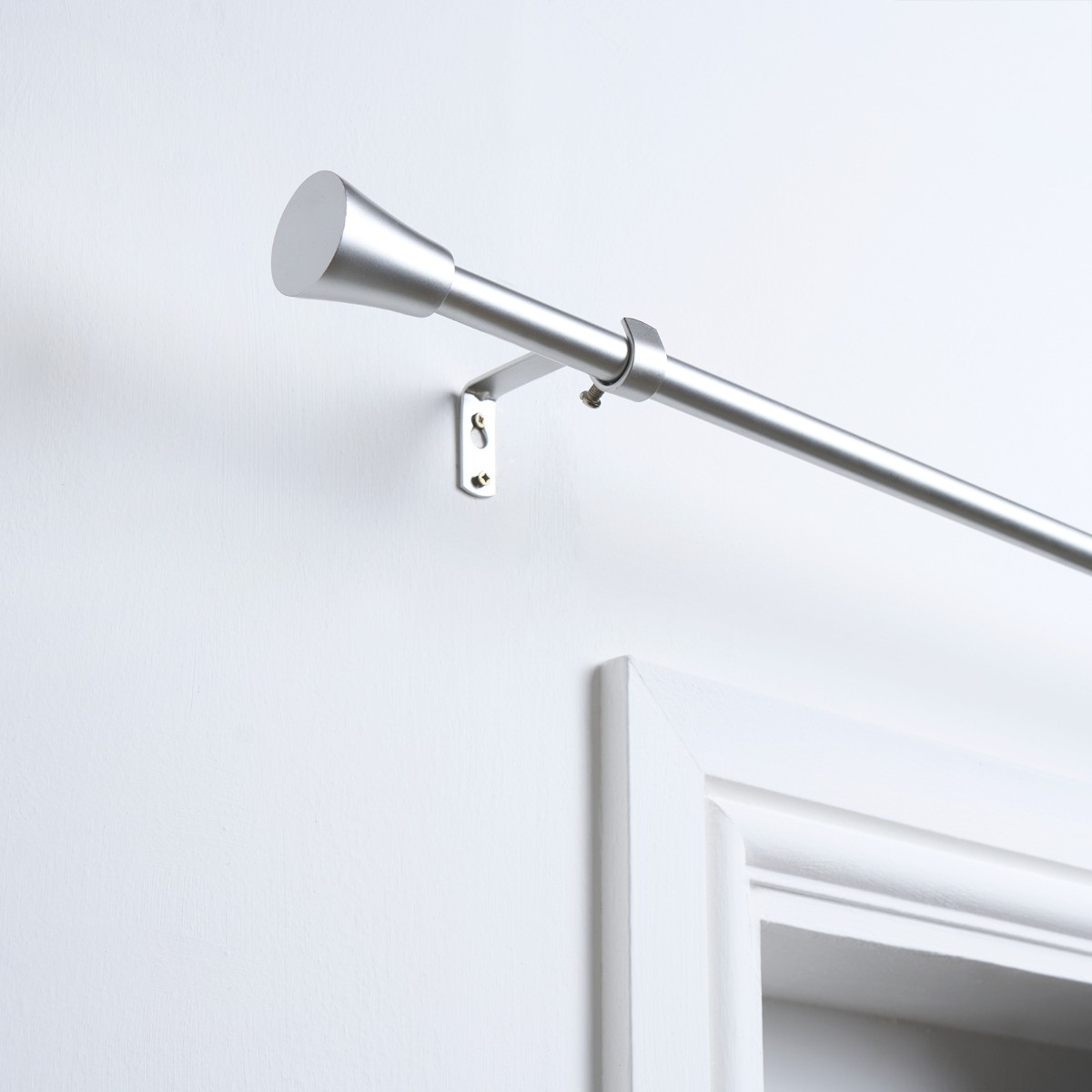 OHS 28mm Extendable Trumpet Curtain Pole, Silver - 120-220cm>