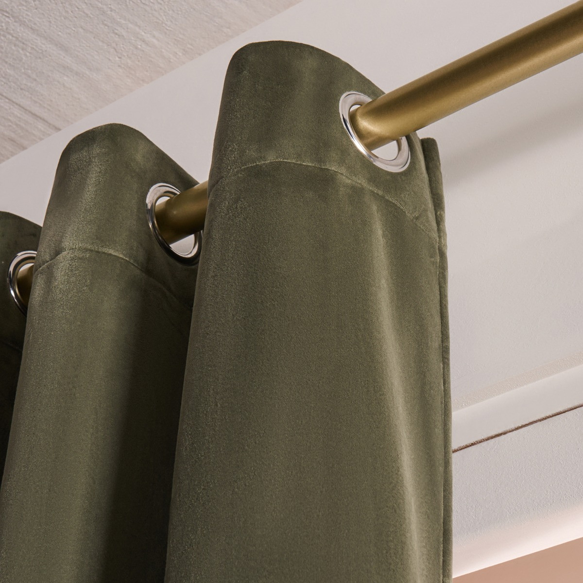 OHS Thermal Velvet Curtains, Woodland Green - 66 x 72in>