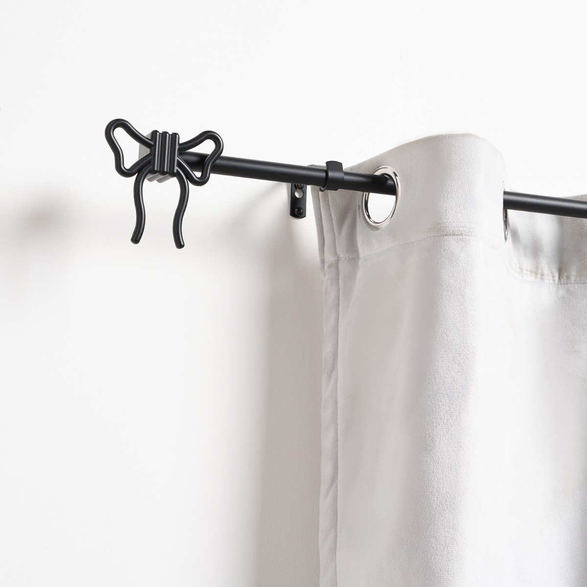 OHS 16mm Extendable Bow Curtain Pole, Black - 70-120cm>