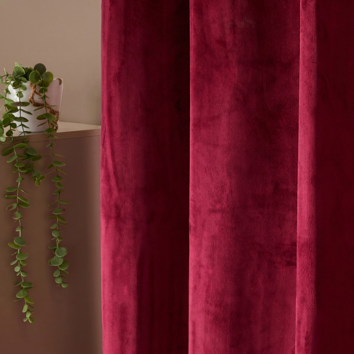 OHS Thermal Velvet Eyelet Curtains - Berry>