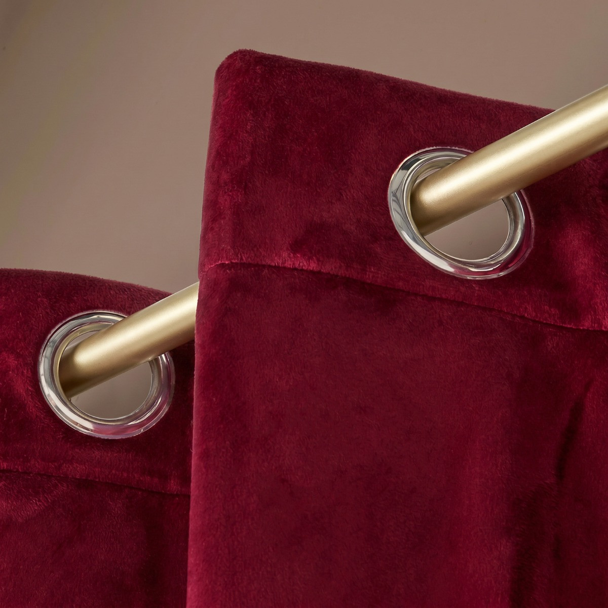 OHS Thermal Velvet Eyelet Curtains - Berry>