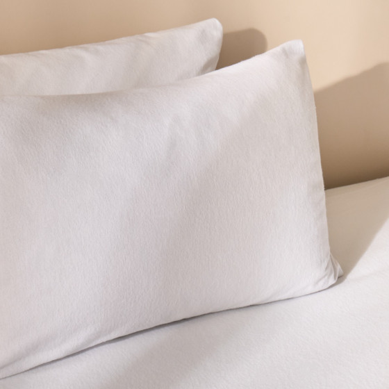 OHS 2 Pack Brushed Cotton Pillowcases - White
