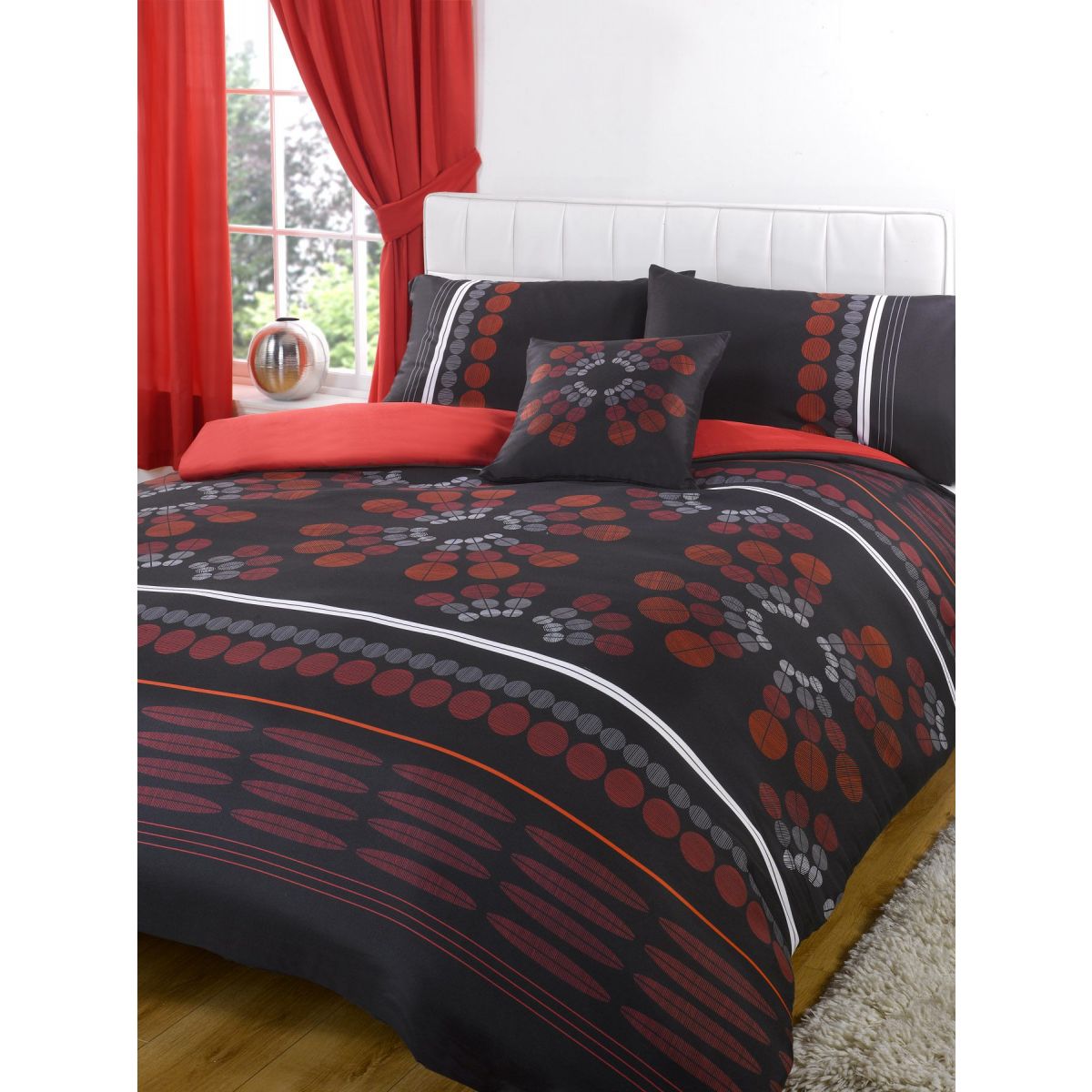 Aster Bumper Bedding Set with Curtains, Black/Red - Single