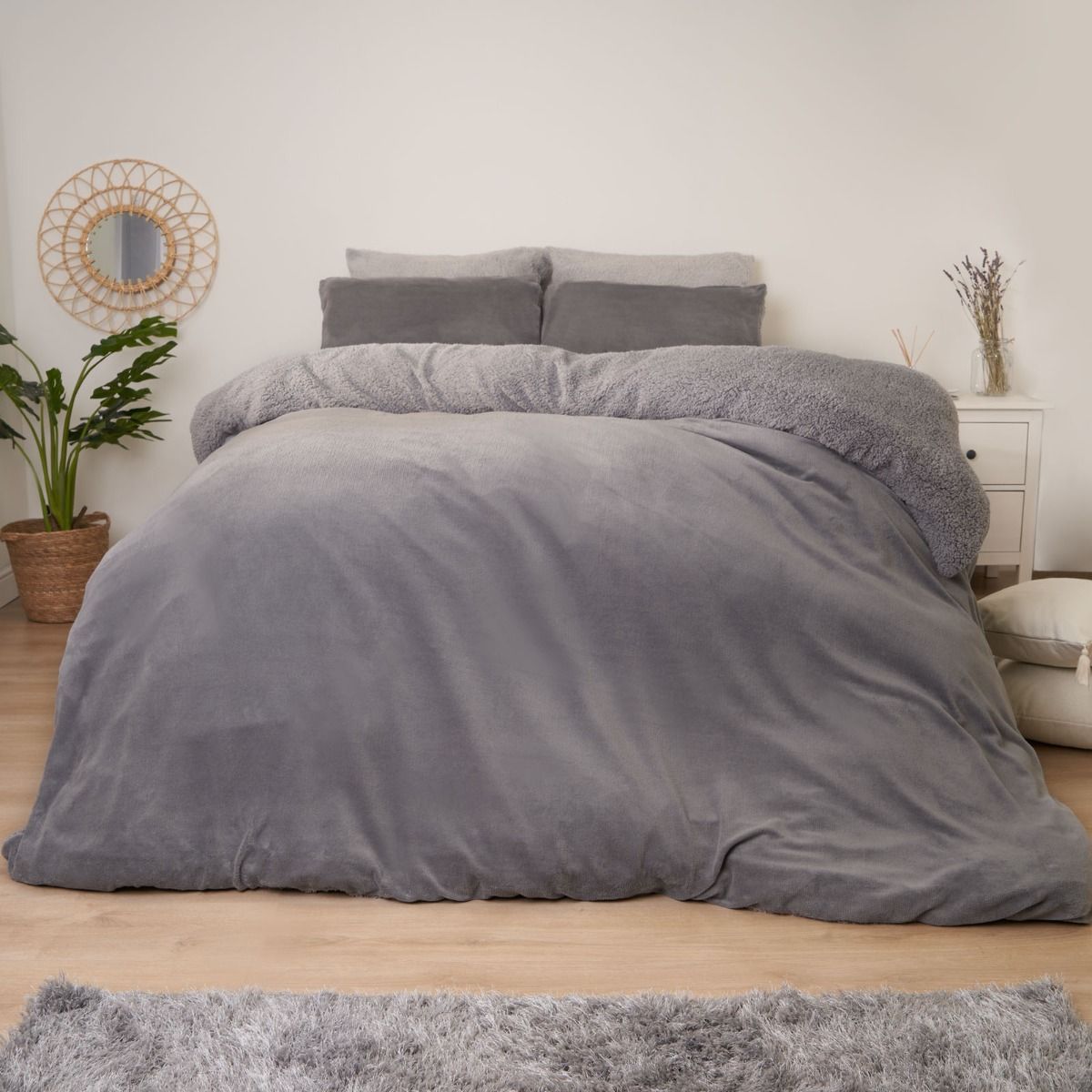 Brentfords Teddy Fleece Sherpa Reverse 