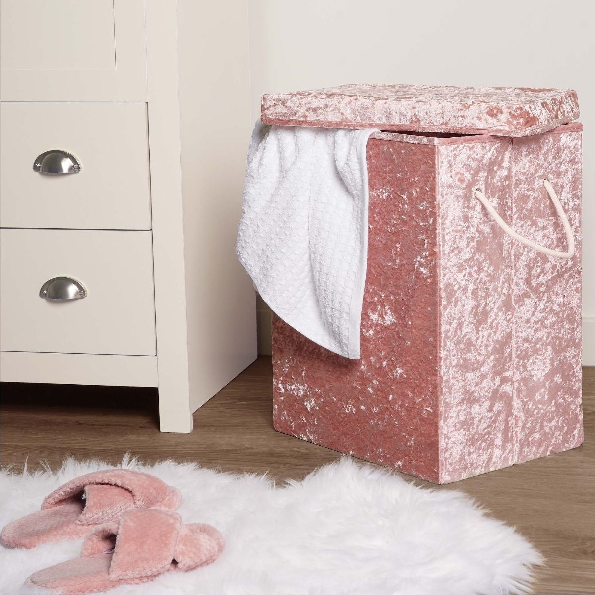 OHS Crushed Velvet Foldable Laundry Basket Blush