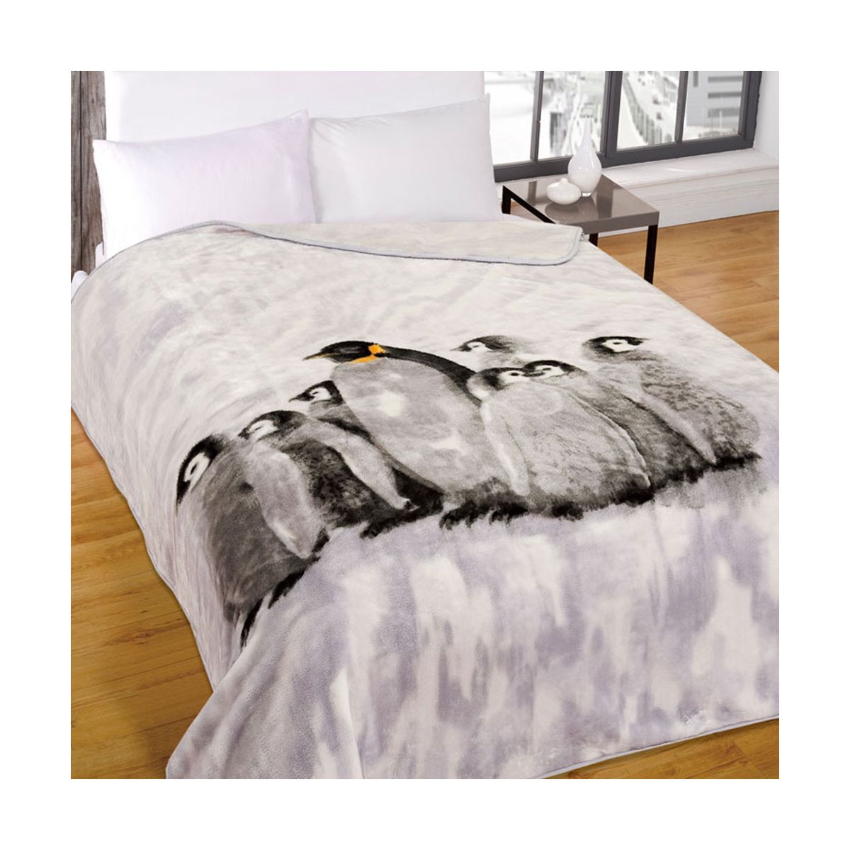 Dreamscene Faux Fur Mink Throw - Penguin Family - 150x200cm