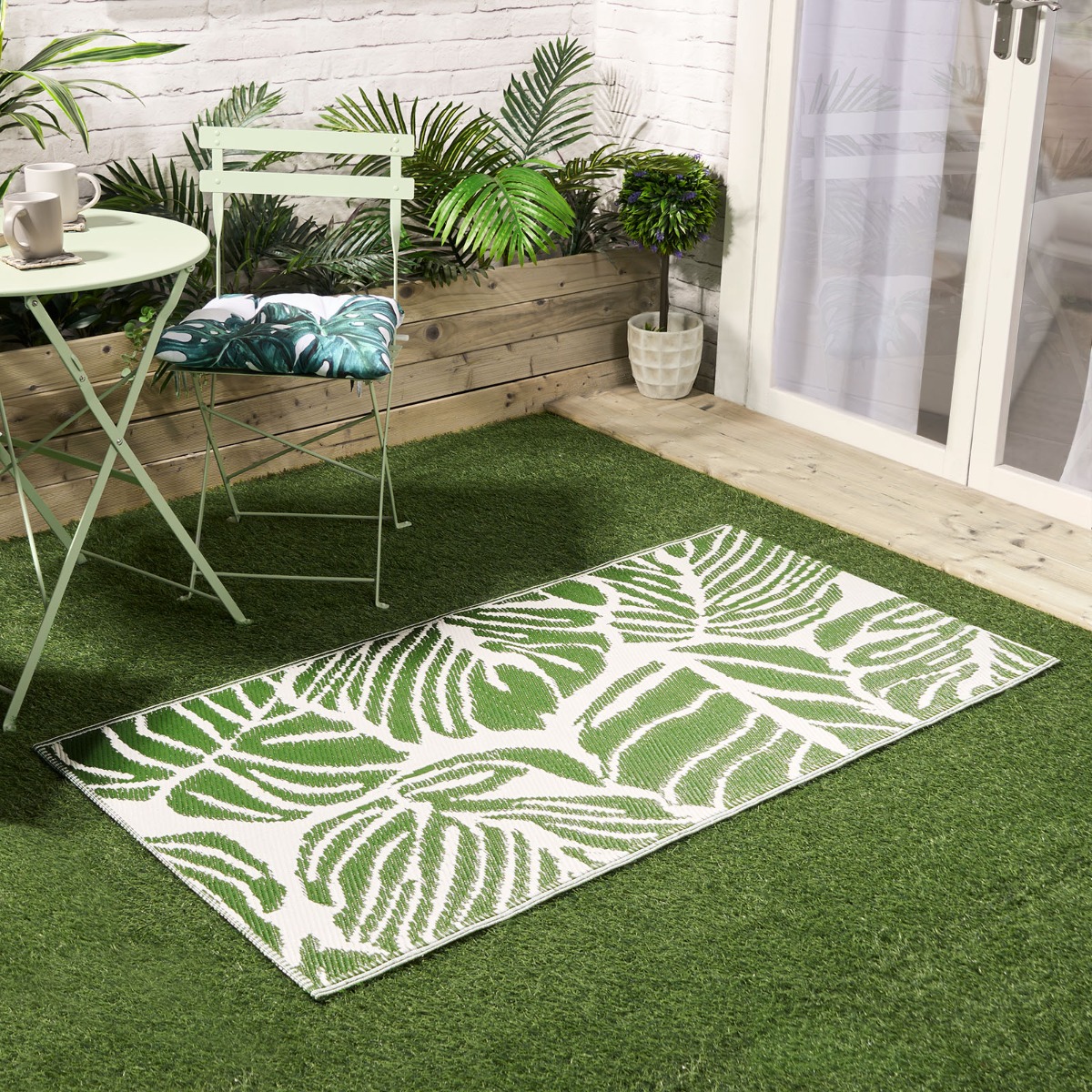 OHS Tropical Print Reversible Outdoor Rug, Green/White – 120 x 170cm
