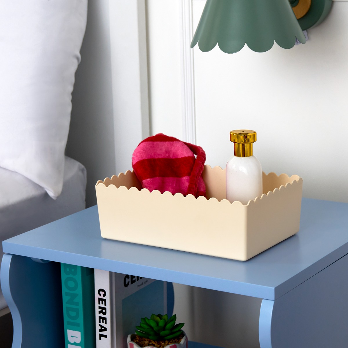 Ohs Scalloped Plastic Tub - Cream