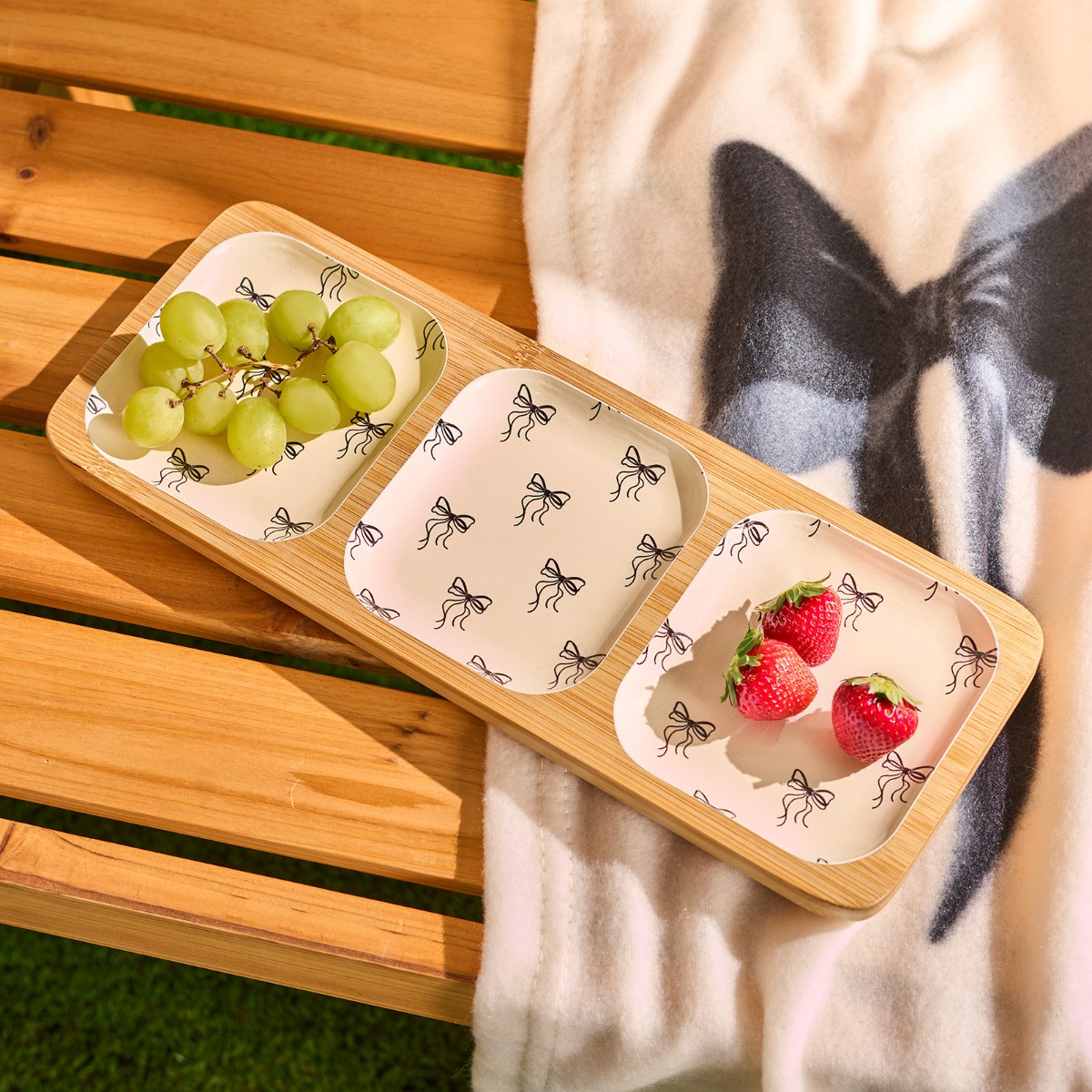 OHS Bow Print Bamboo 3-Section Picnic Serving Board – Monochrome