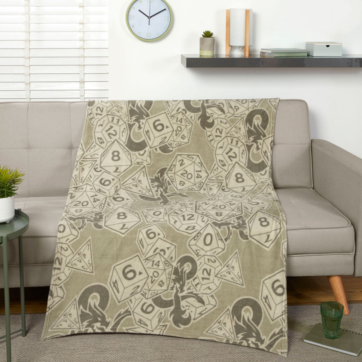 Dungeons & Dragons Throw, Grey – 100 x 150cm