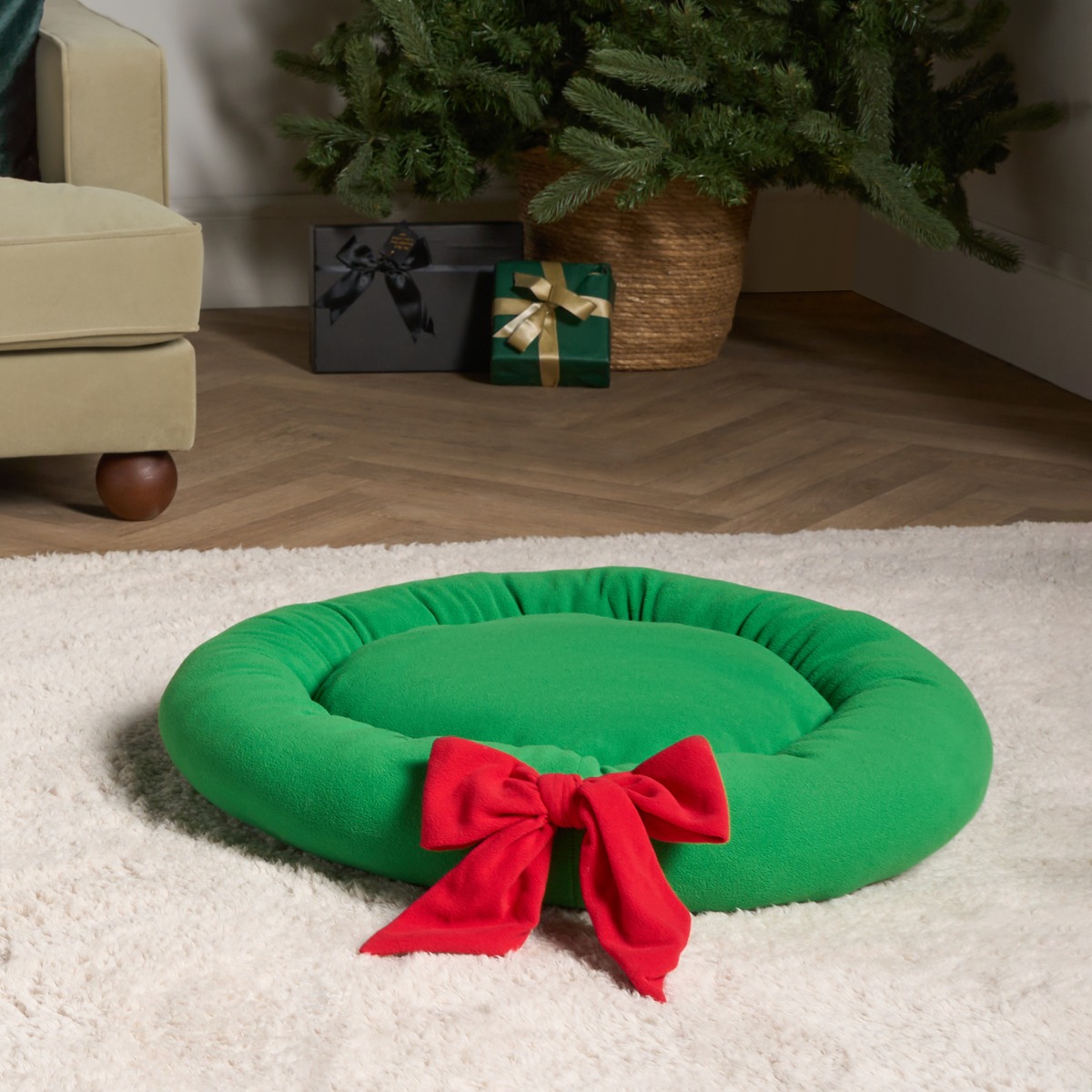 OHS Christmas Bow Wreath Pet Bed – Green