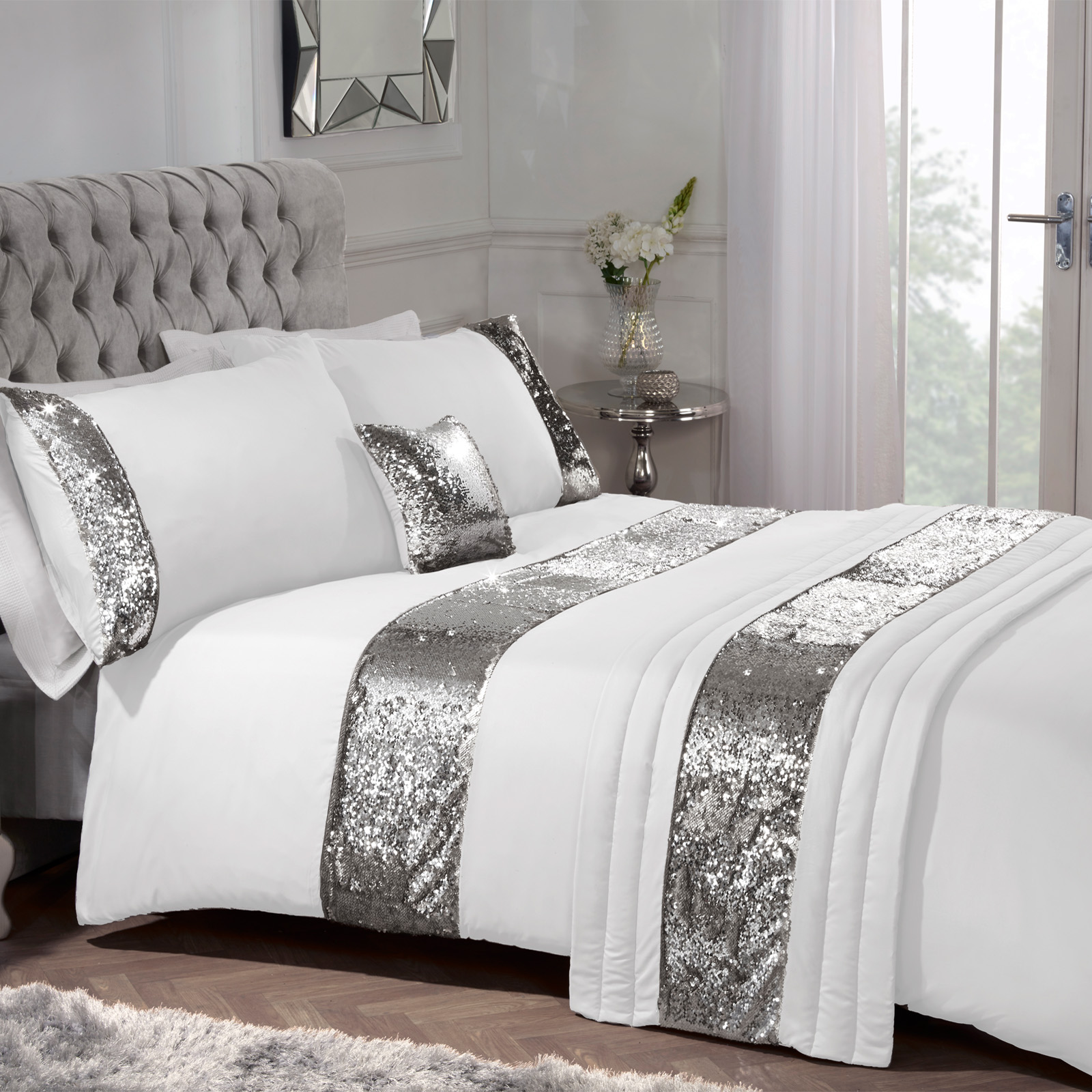 OHS Mermaid Sequin Duvet Cover Runner Complete Bed in Bag, White/Silver – Super King