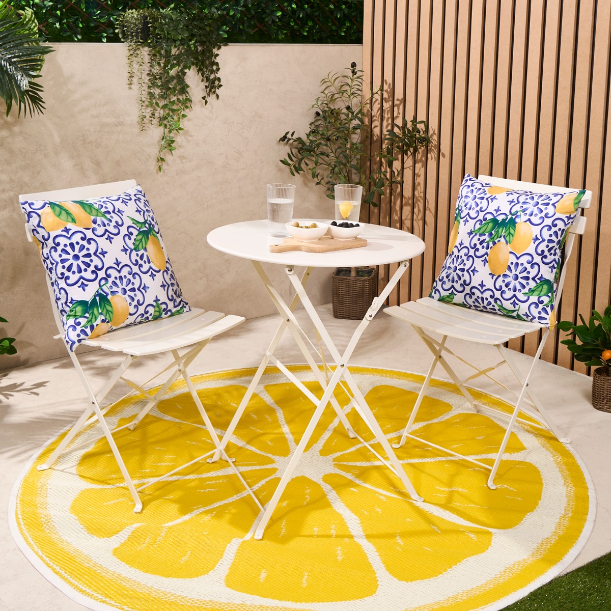 OHS 4 Pack Lemon Water Resistant Cushion Covers, Blue / White – With Cushion