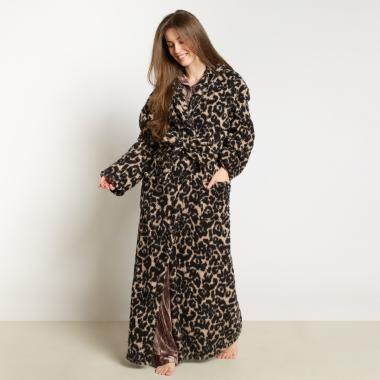 brown fluffy dressing gown Fleece Dressing Sale Womens Fluffy Dressing Gowns Warm, Comfy And Snuggly OHS SIZE:1XL Model is 53 /160cm raceday House Of CB Jamille