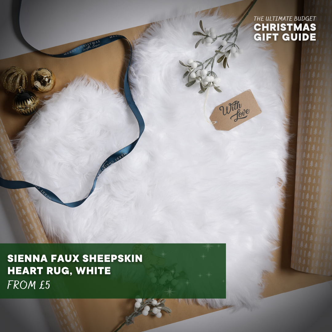 Sienna Faux Sheepskin Heart Rug